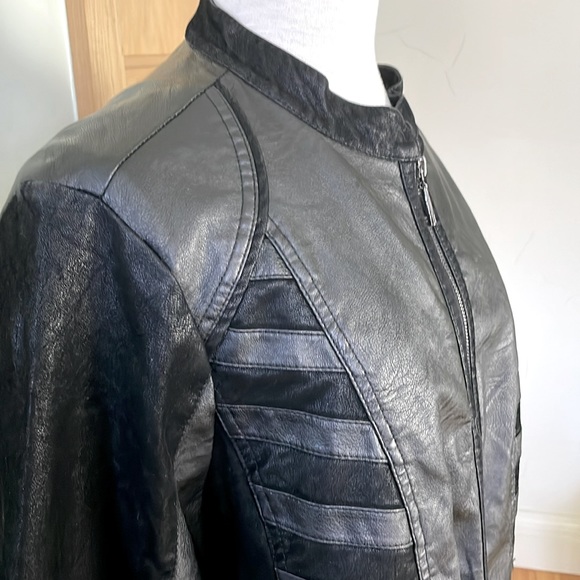 Vintage 90’s Claire France Black Faux Leather Jacket, Size 1X - Picture 3 of 14